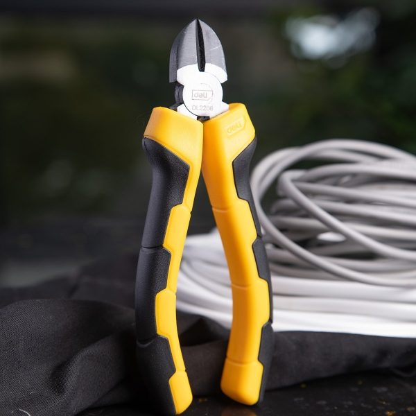 Diagonal Pliers 6" Deli Tools EDL2206 (yellow) - Image 6